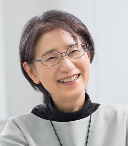 河内千恵　社長